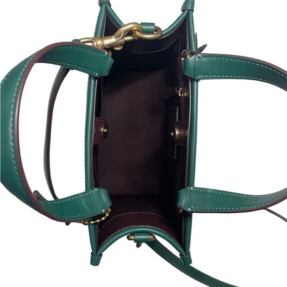 Disney x Coach Dempsey Tote 22 With sled Motif cm844 $516 - Picture 4 of 12